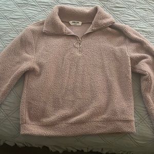 Double Zero. Mauve/pink pullover. Size Small